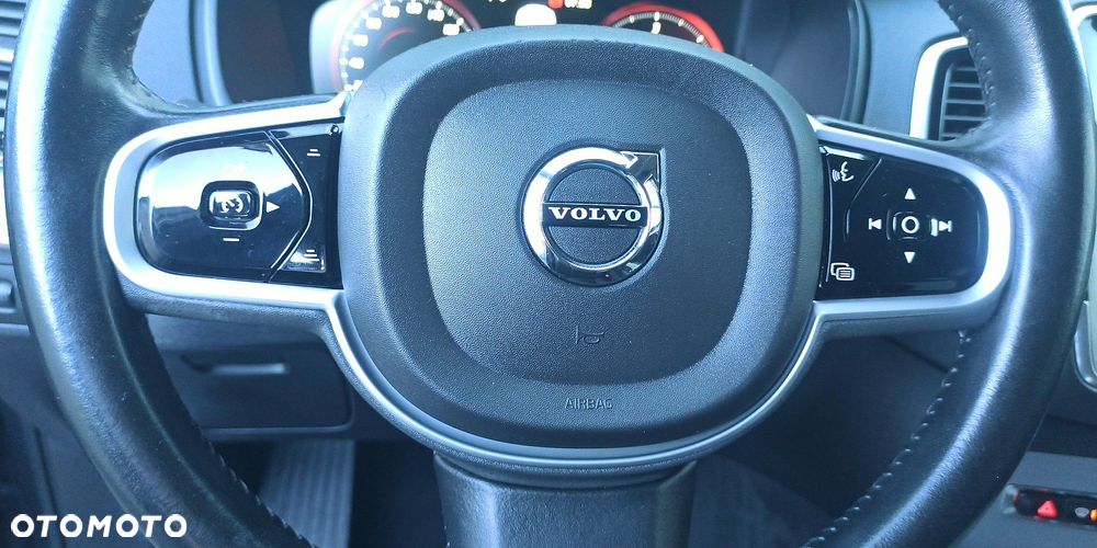 Volvo XC 90 - 29