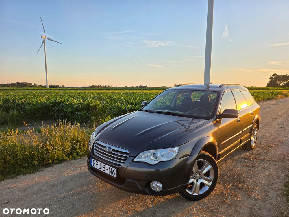 Subaru Outback - 1