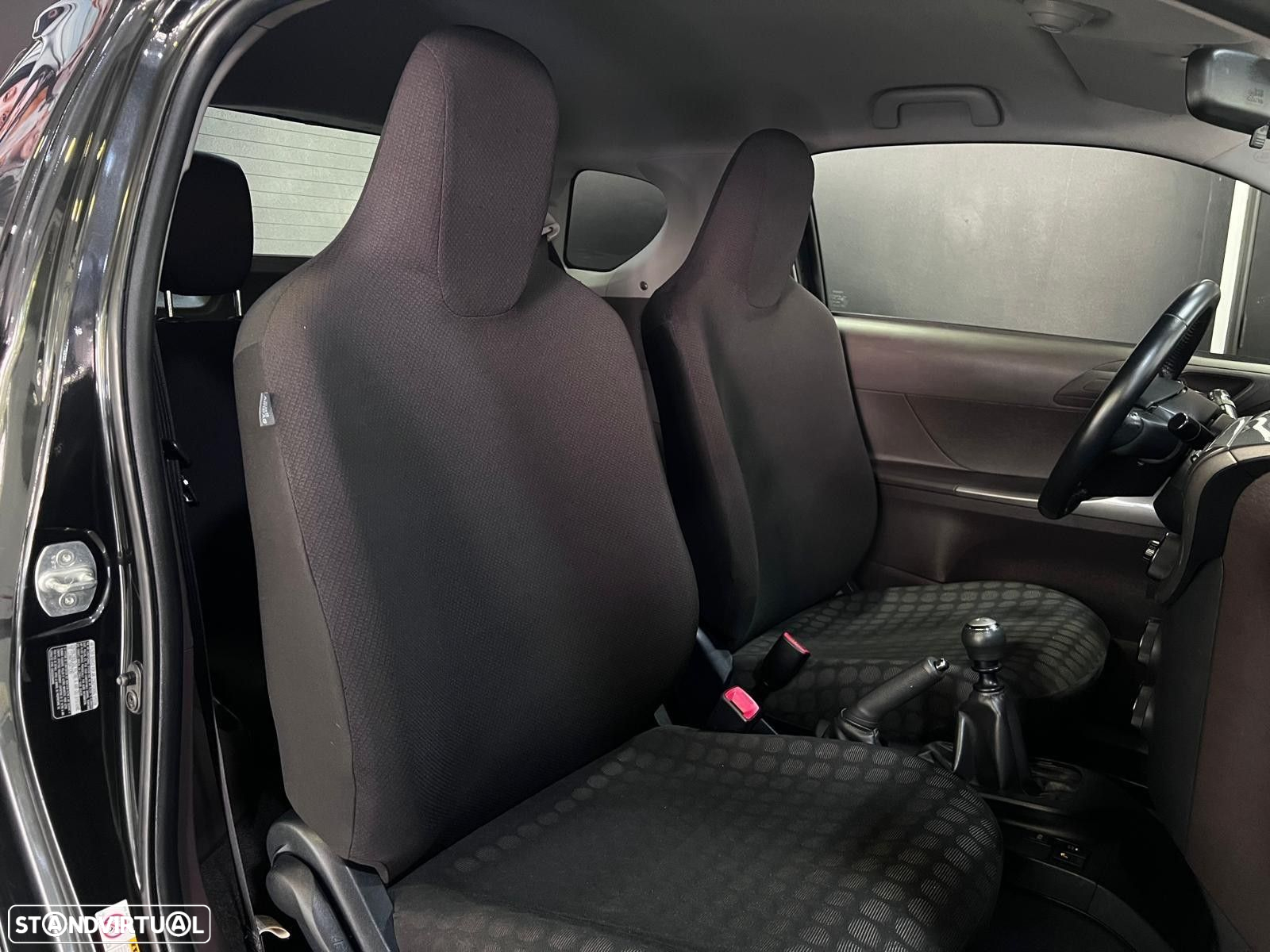 Toyota iQ 1.0 VVT-i - 15
