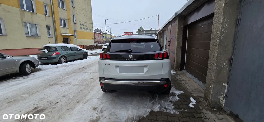 Peugeot 3008 1.6 PureTech GPF Allure S&S EAT8 - 11