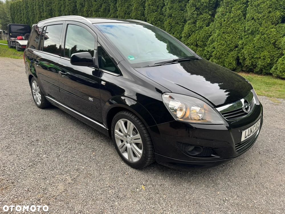 Opel Zafira 1.8 Design Edition - 2