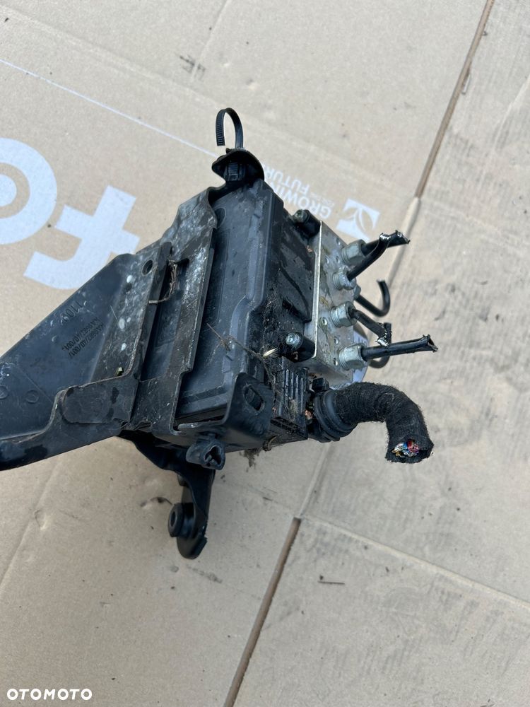 Opel Astra J pompa Abs 13332613 AA2 Zafira - 3