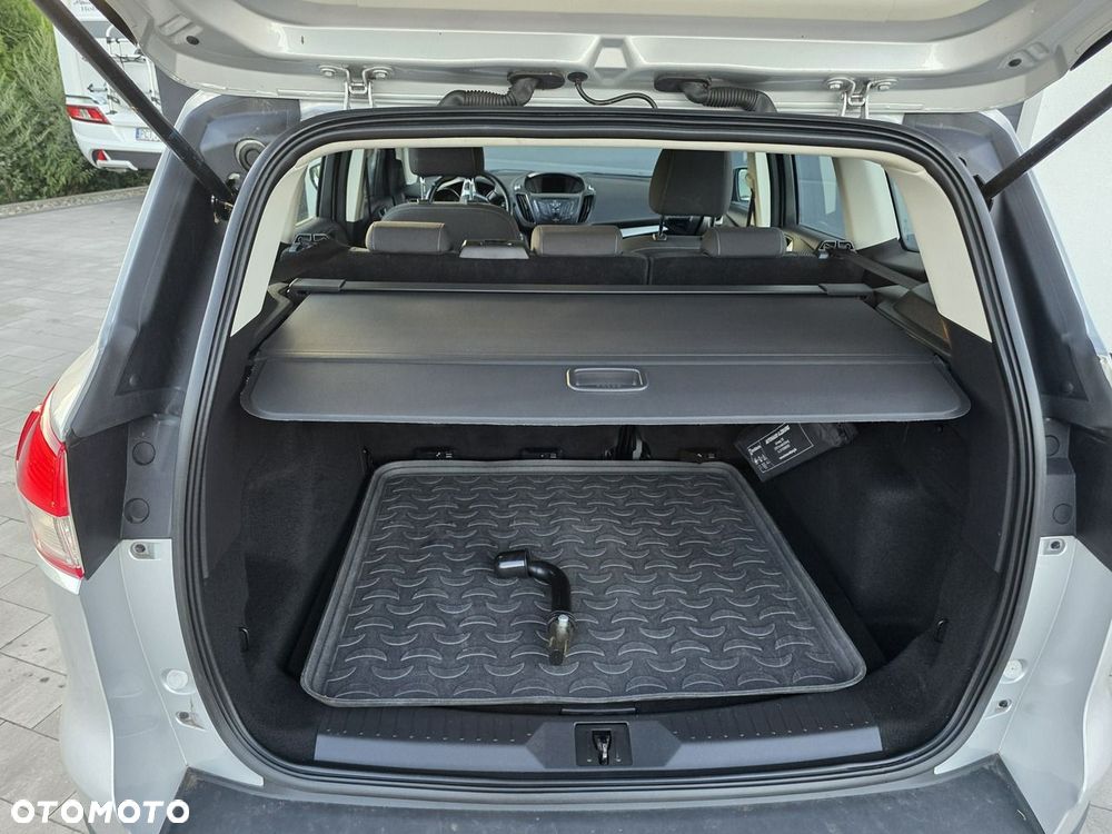 Ford Kuga - 24