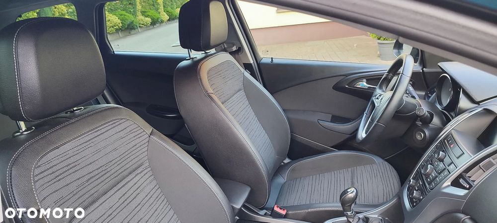 Opel Astra 1.6 Color Edition - 20