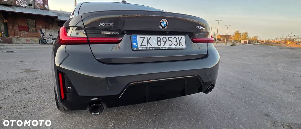 BMW Seria 3 330i xDrive M Sport - 9