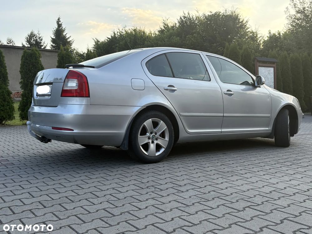 Skoda Octavia 1.6 TDI Ambiente DSG - 6