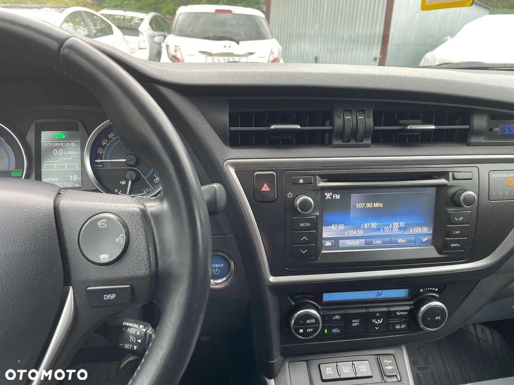 Toyota Auris 1.8 HSD Luna - 24