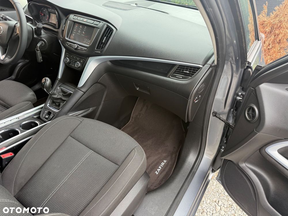 Opel Zafira - 19