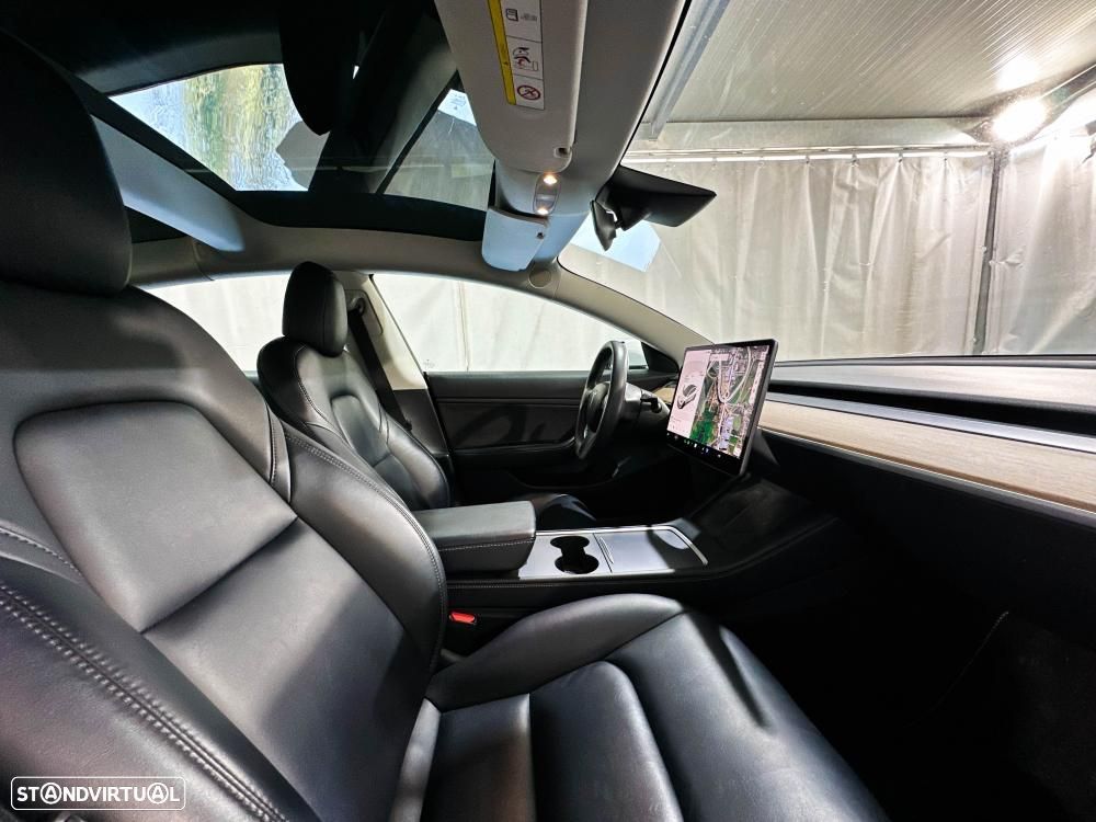 Tesla Model 3 Performance Dual Motor AWD - 31