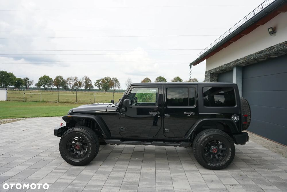 Jeep Wrangler 3.6 Unlim Sahara - 2