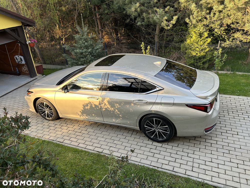 Lexus ES 300h Prestige - 6