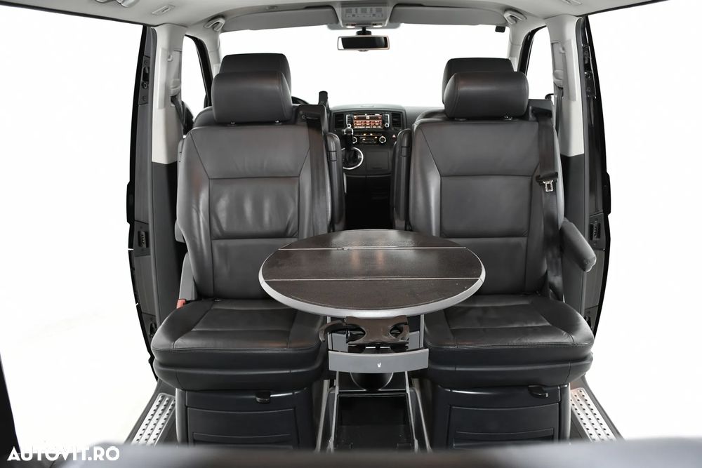 Volkswagen Multivan - 16