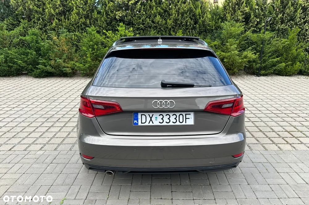 Audi A3 Sportback 1.6 TDI S tronic design - 4