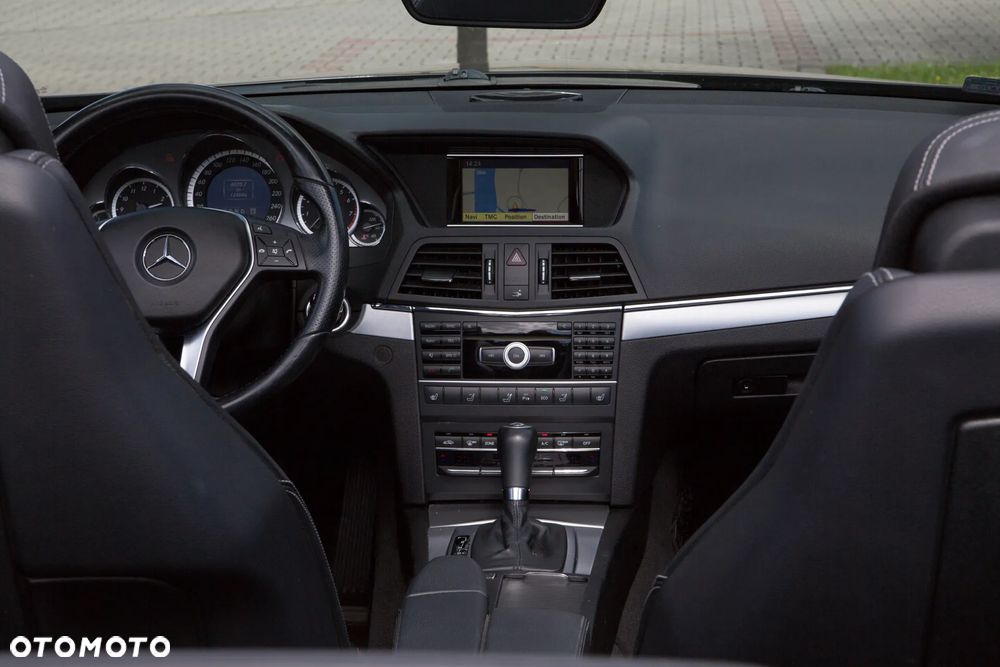 Mercedes-Benz Klasa E 200 CGI BlueEFFICIENCY Automatik Elegance - 17