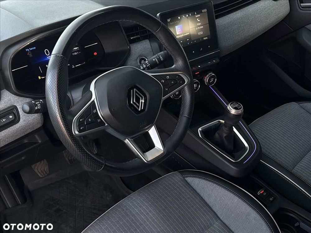 Renault Clio - 10