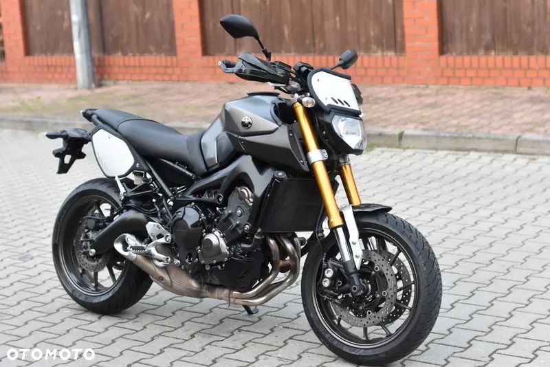 Yamaha MT - 3