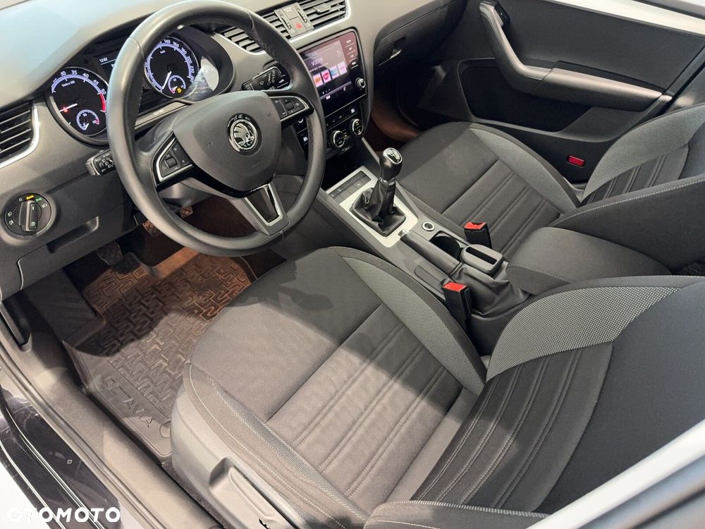 Skoda Octavia 1.6 TDI SCR Ambition - 11