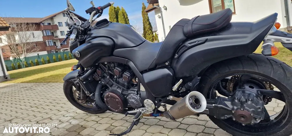 Yamaha V-MAX - 8