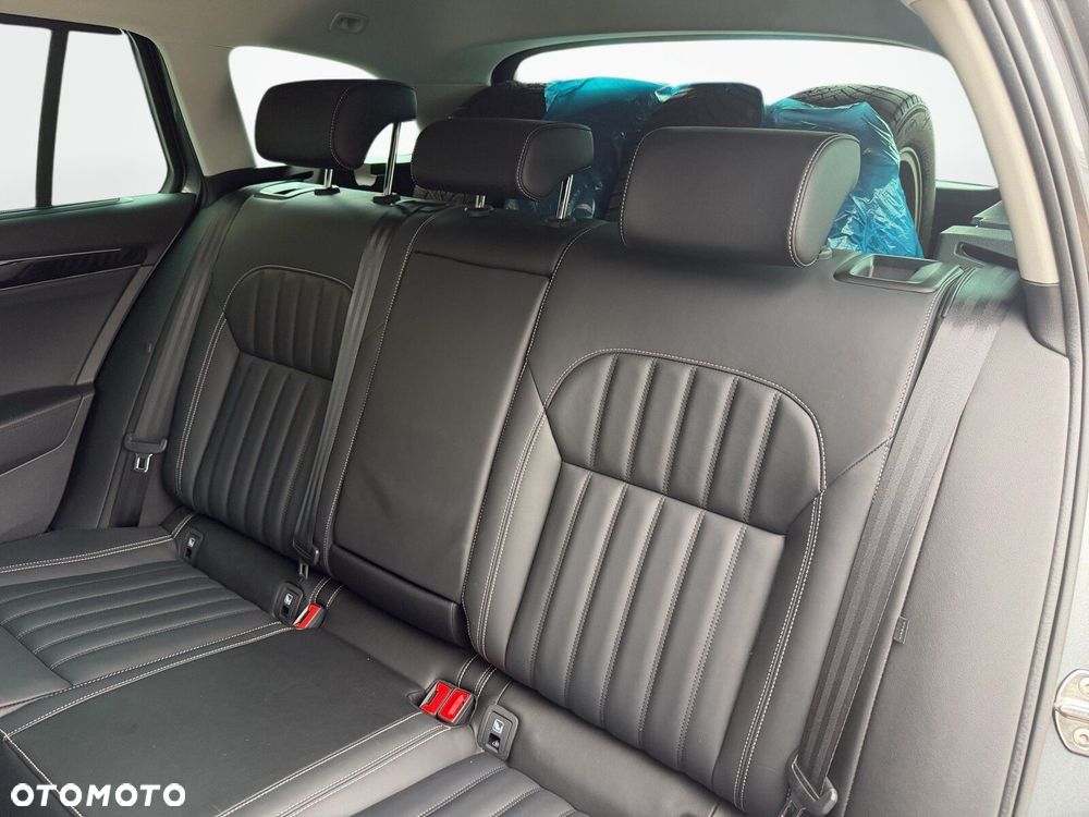 Skoda Superb 2.0 TDI SCR L&K DSG - 36