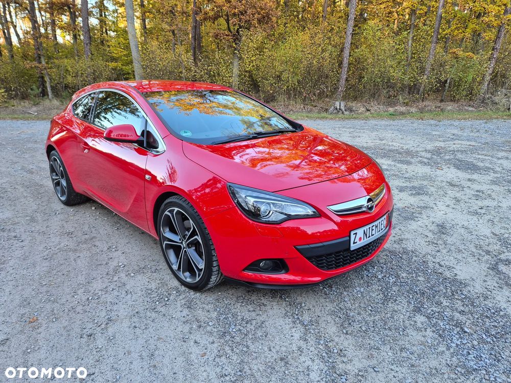 Opel Astra GTC 1.6 Turbo Edition - 12