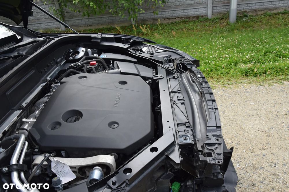 Volvo XC 60 B4 D AWD Geartronic Momentum Pro - 15