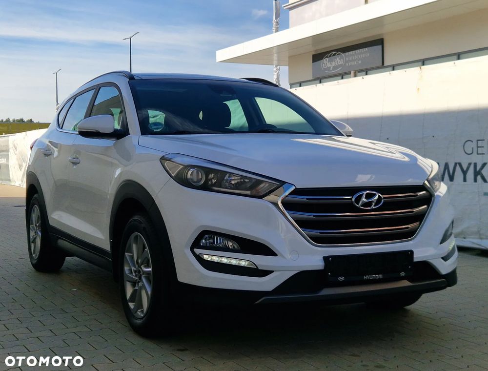 Hyundai Tucson 1.7 CRDI BlueDrive Style 2WD - 11