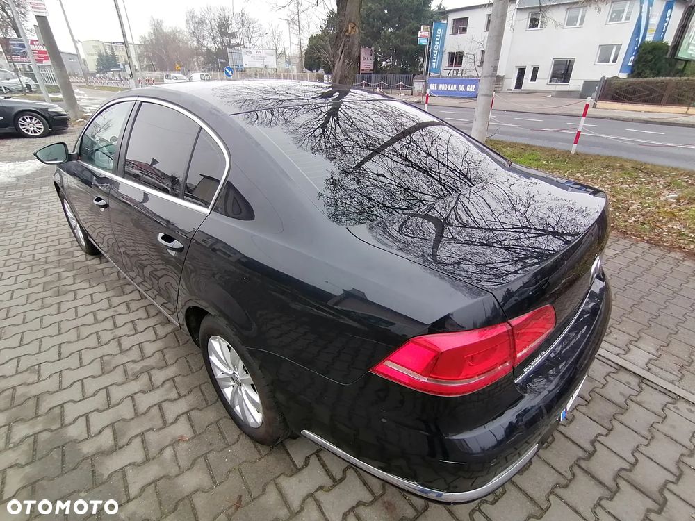 Volkswagen Passat - 22