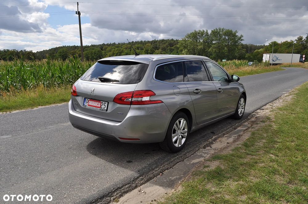 Peugeot 308 1.6 BlueHDi Allure S&S - 4