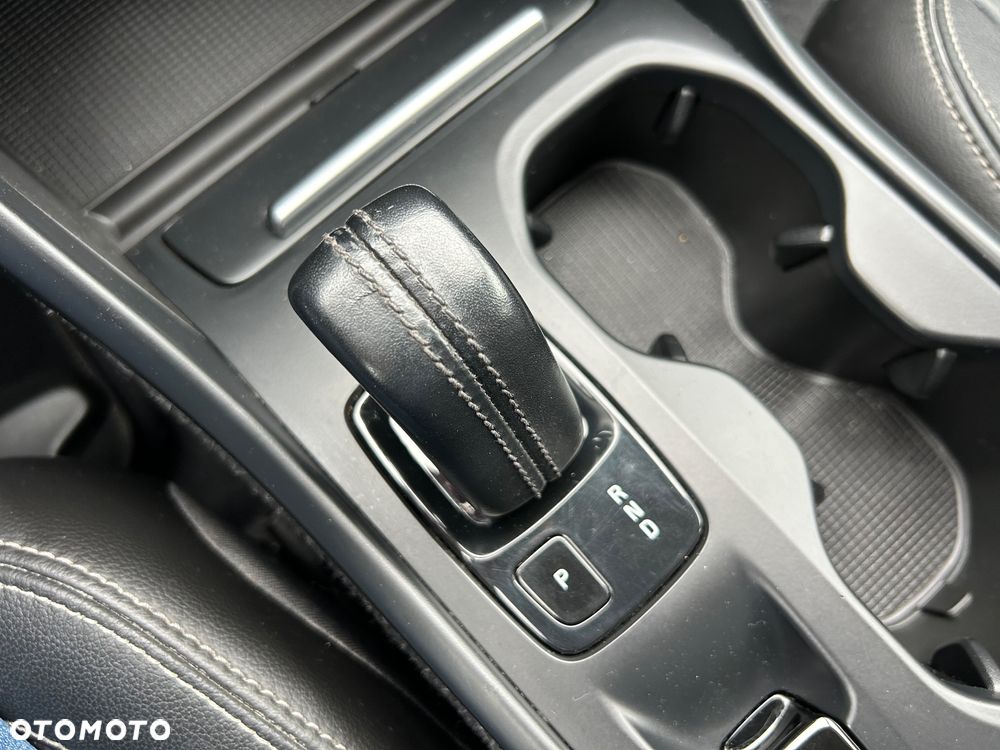 Volvo XC 40 T5 AWD Momentum Pro - 26