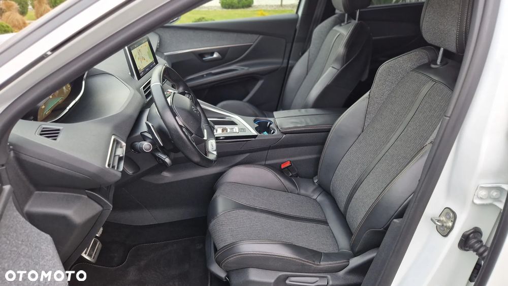 Peugeot 5008 BlueHDi 130 EAT8 GT - 11