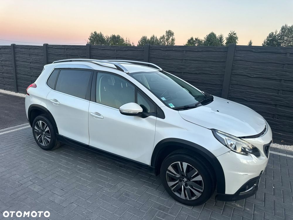 Peugeot 2008 PureTech 110 Stop&Start EAT6 Allure - 6