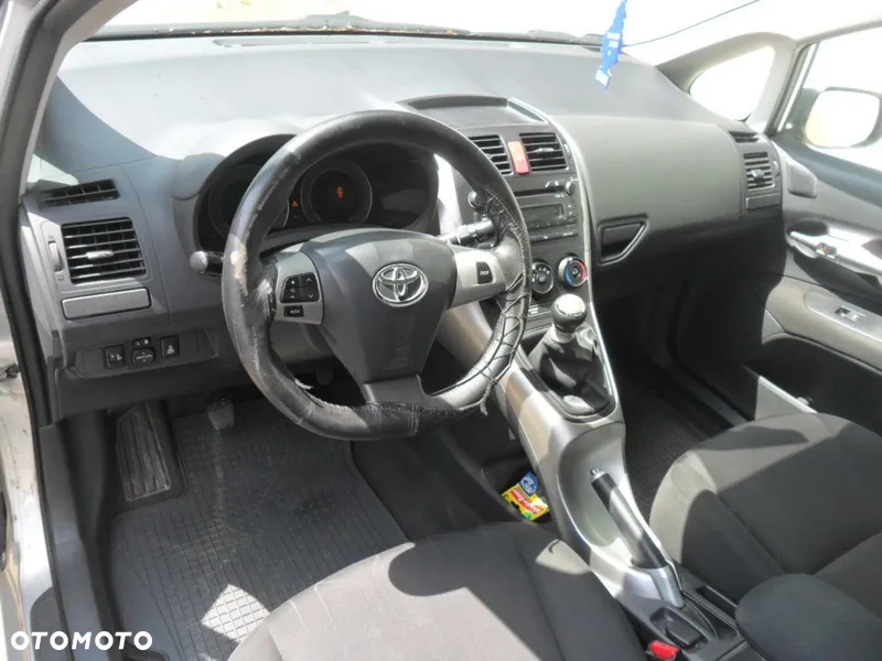 Toyota Auris 1.4 D-4D Luna - 7