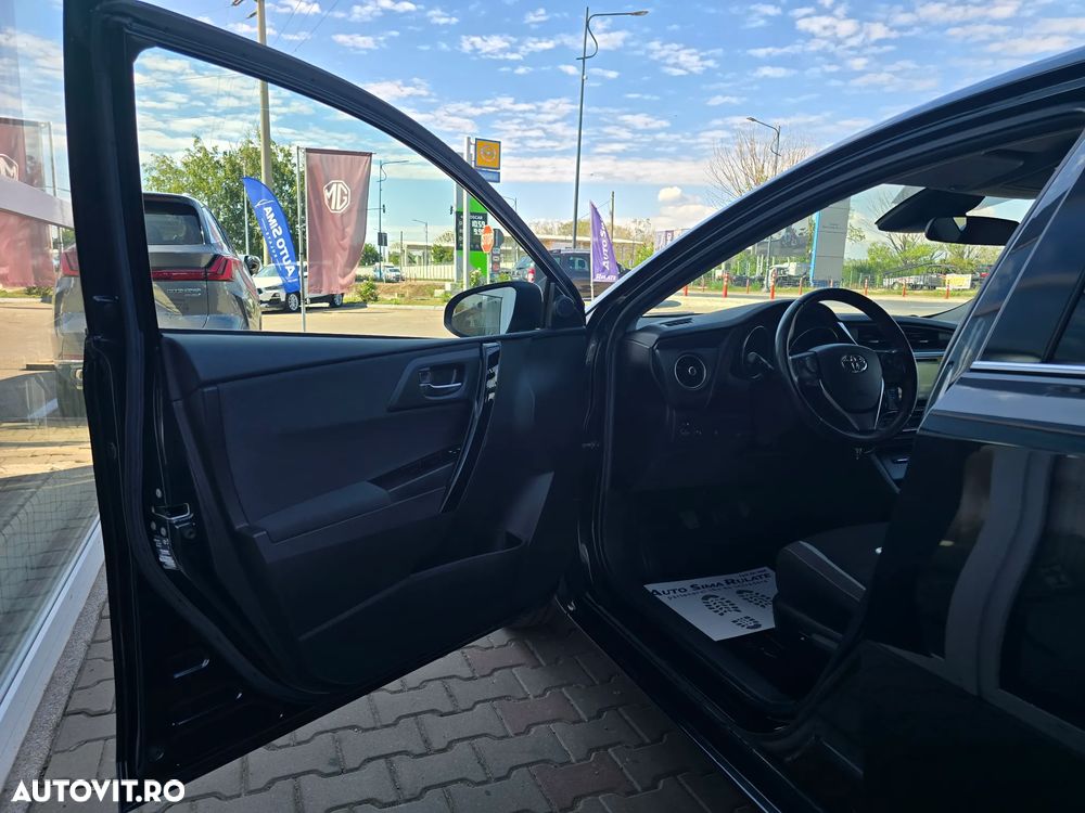 Toyota Auris 1.2 Turbo Edition-S - 17