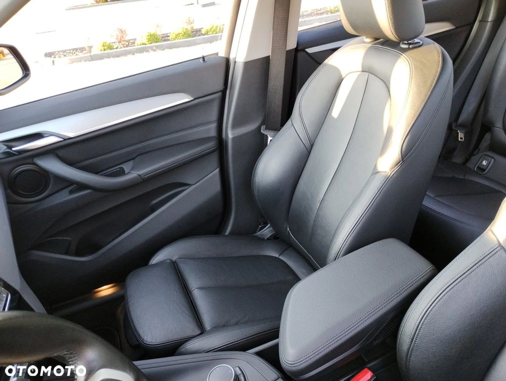 BMW X1 xDrive25i Advantage - 24