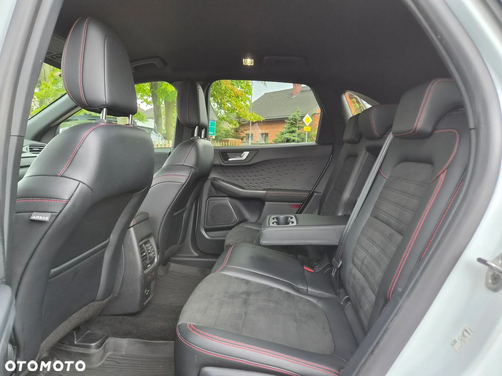 Ford Kuga 2.0 EcoBlue Hybrid ST-LINE - 29