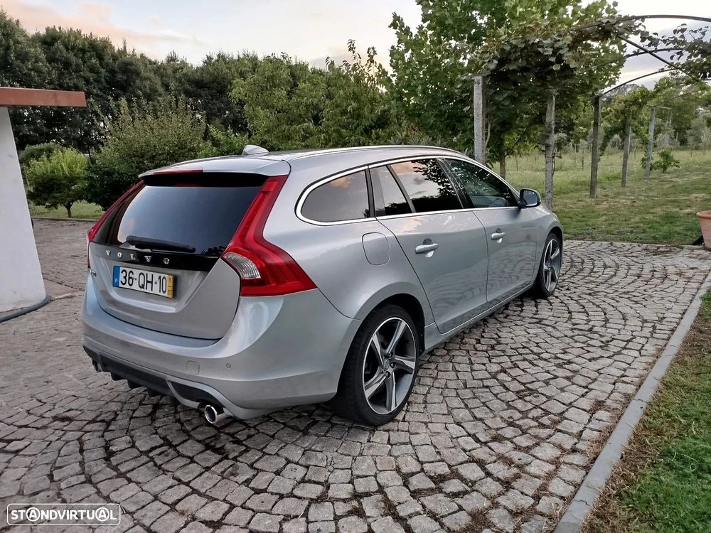 Volvo V60 1.6 D2 R-Design - 4