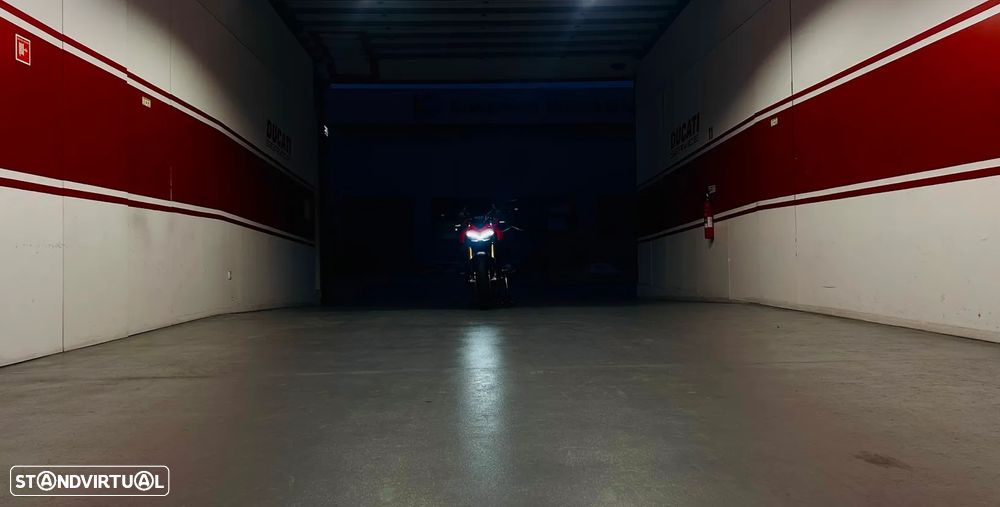 Ducati Streetfighter V4 S RED - 19