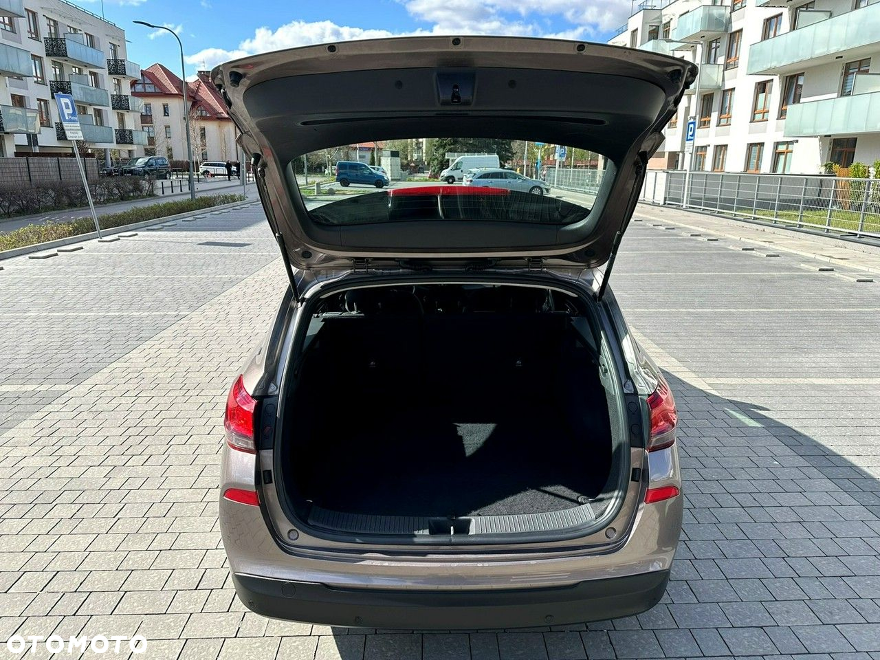 Hyundai i30 1.5 DPI Classic + - 10