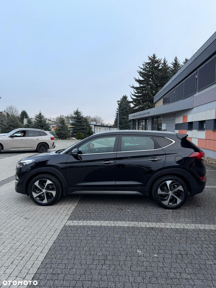 Hyundai Tucson 2.0 CRDI BlueDrive Style 2WD - 5
