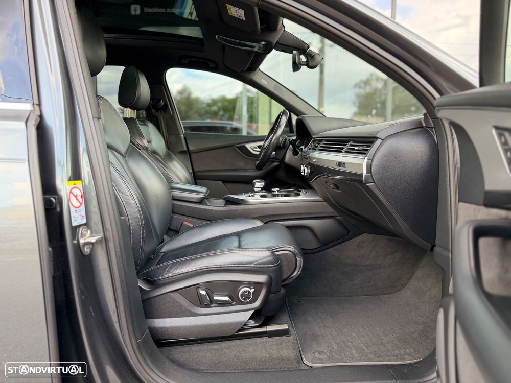 Audi Q7 3.0 TDI quattro tiptronic 7L - 15
