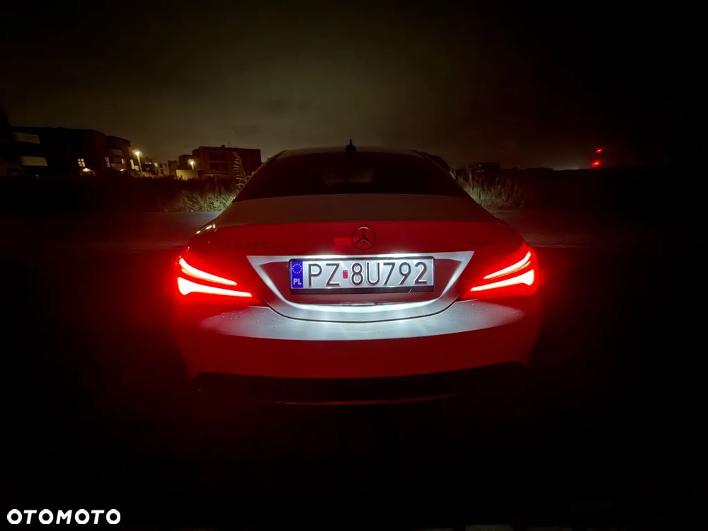 Mercedes-Benz CLA 250 4-Matic - 22