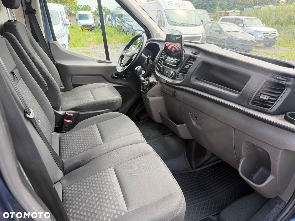 Ford Transit - 12