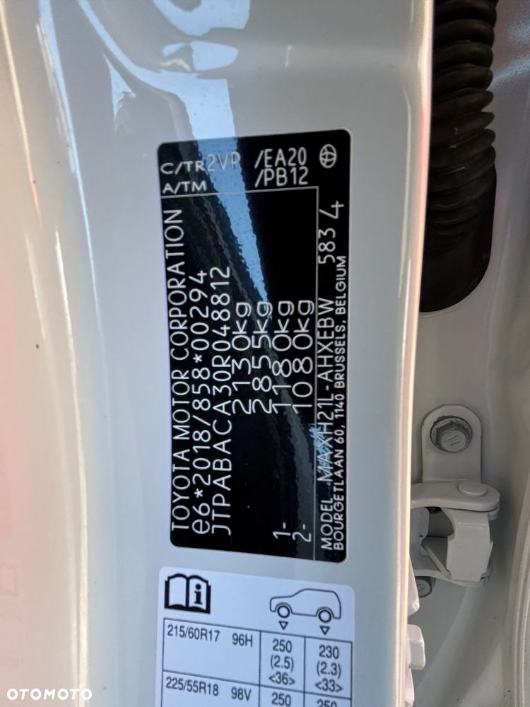 Toyota C-HR 2.0 PHEV Dynamic Force Executive - 26