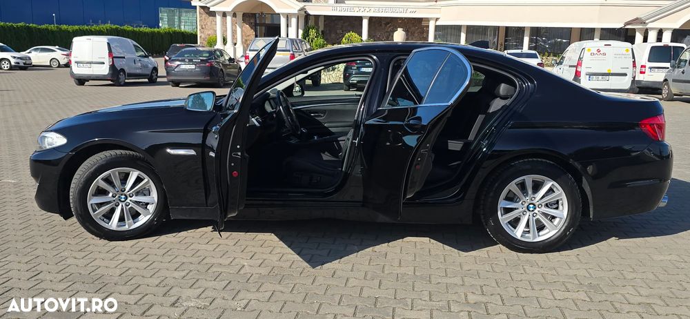 BMW Seria 5 520d Luxury Line - 3