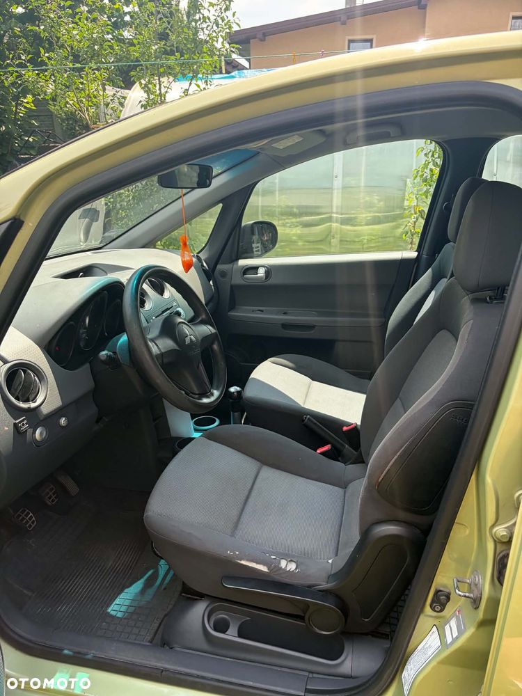 Mitsubishi Colt 1.1 - 3