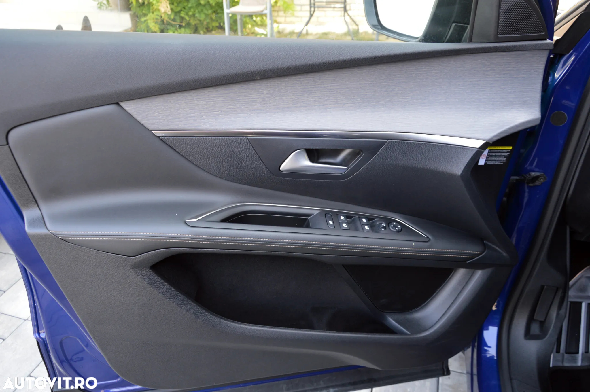 Peugeot 3008 PHEV 300 EAT8 4X4 GT - 12