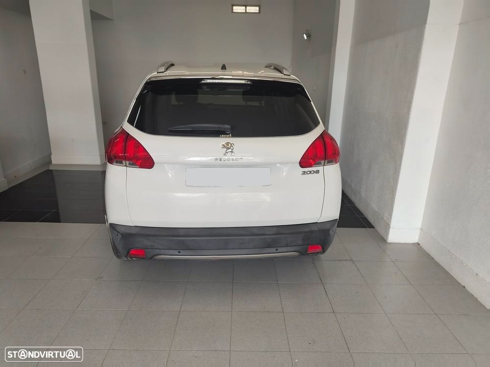 Peugeot 2008 1.2 PureTech Style - 3