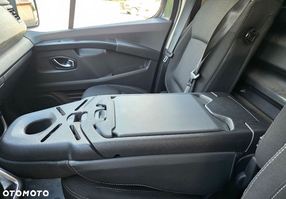 Renault Trafic - 18