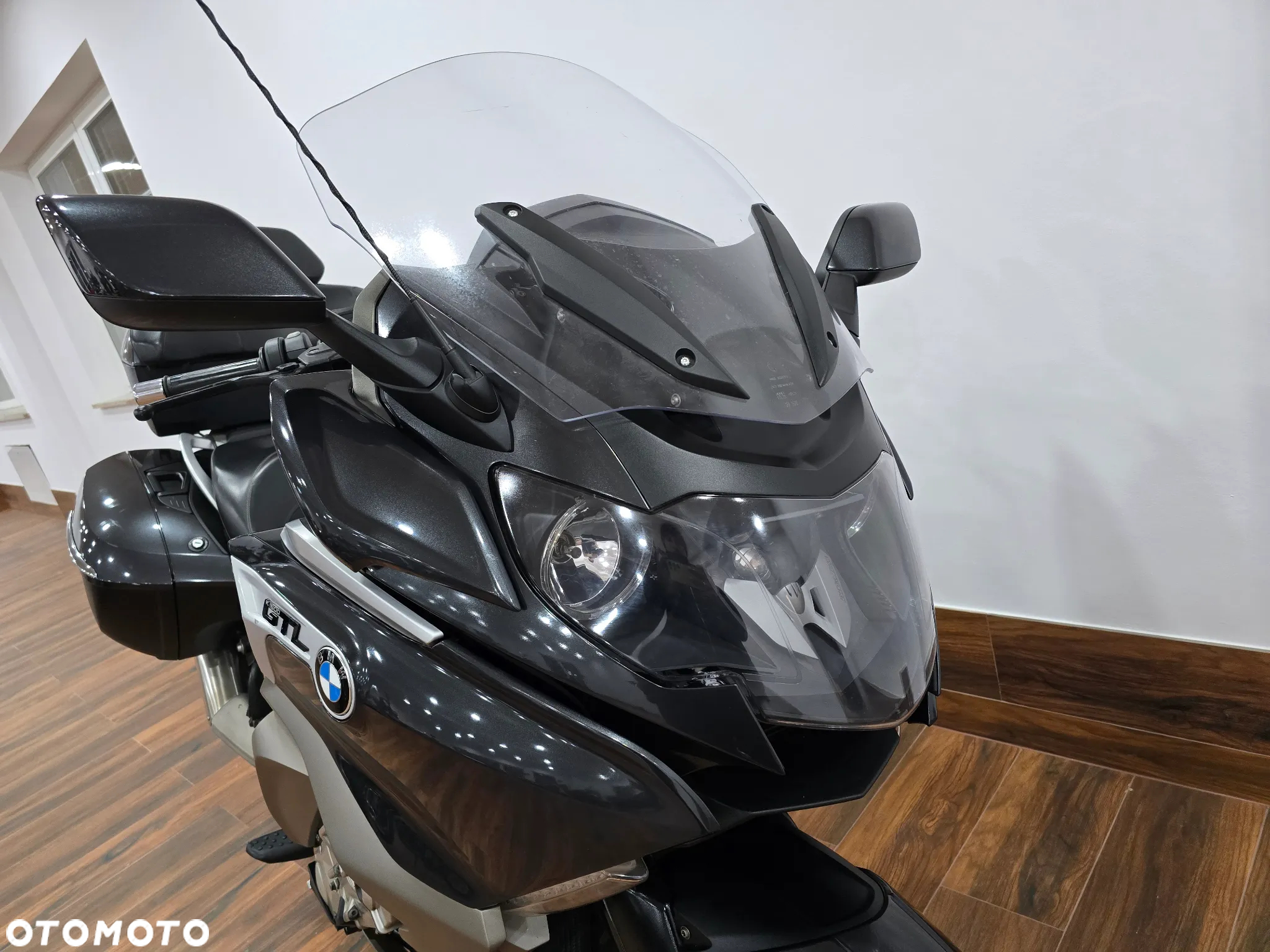 BMW K - 9