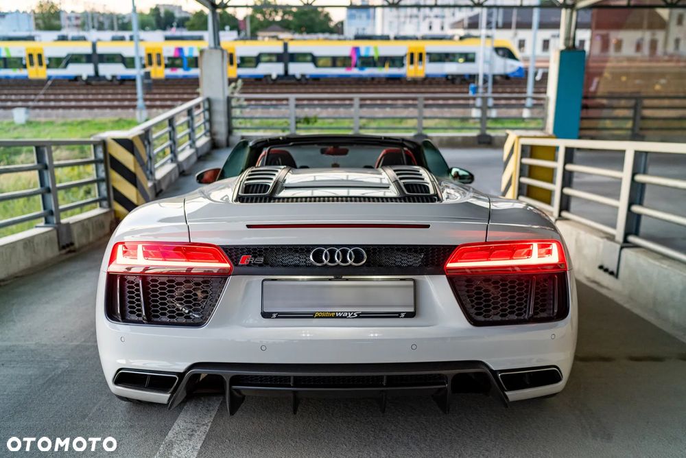 Audi R8 Spyder - 22